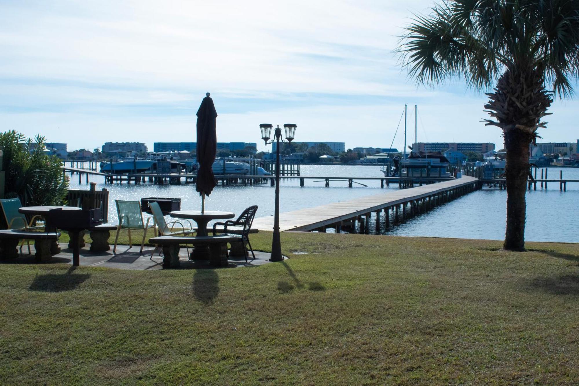 Apartment Studio-condo, With A Marina View! Fort Walton Beach
